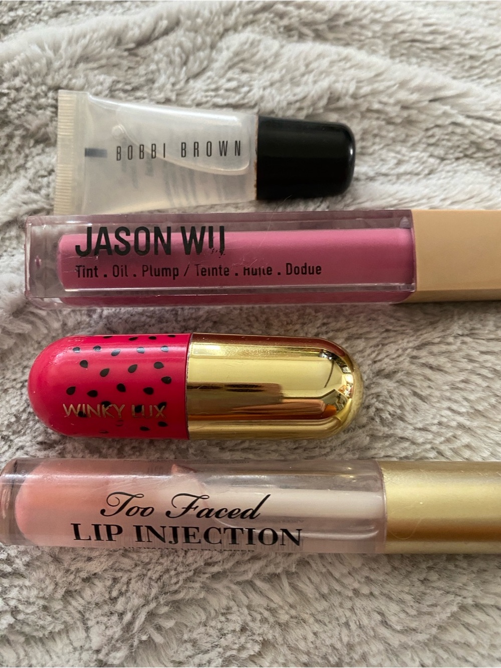 Lip plumper/lip gloss bundle!